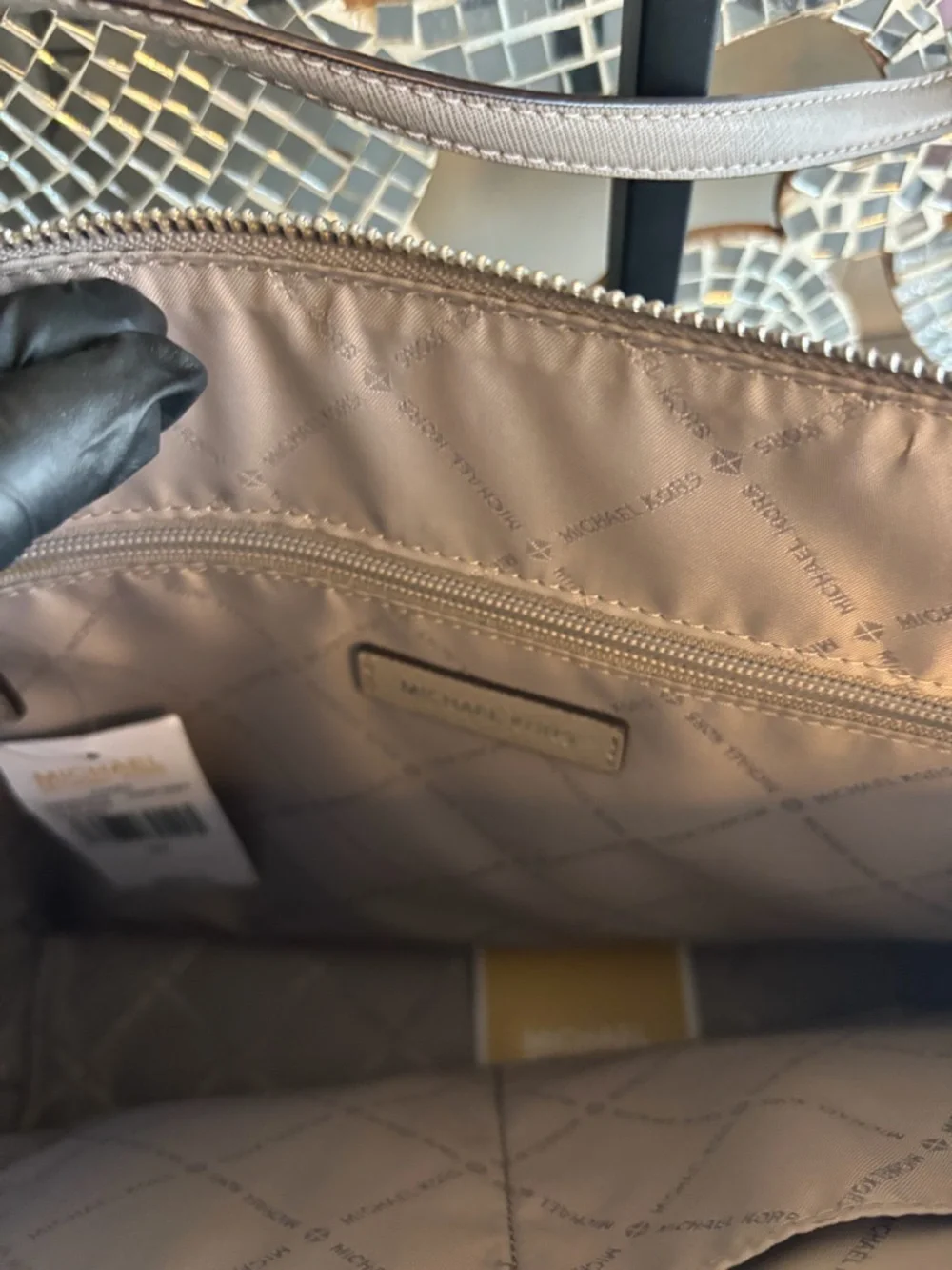 ⭐️Michael Kors Grey Saffiano‎ Leather Tote Bag